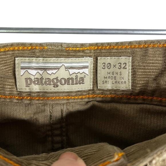 Patagonia Corduroy Pants Mens 30x32 Tan Straight Leg Cotton Iron Clad Classic - Picture 2 of 8